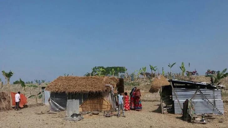 রাতের আঁধারে ঘর তুলে জমি দখল